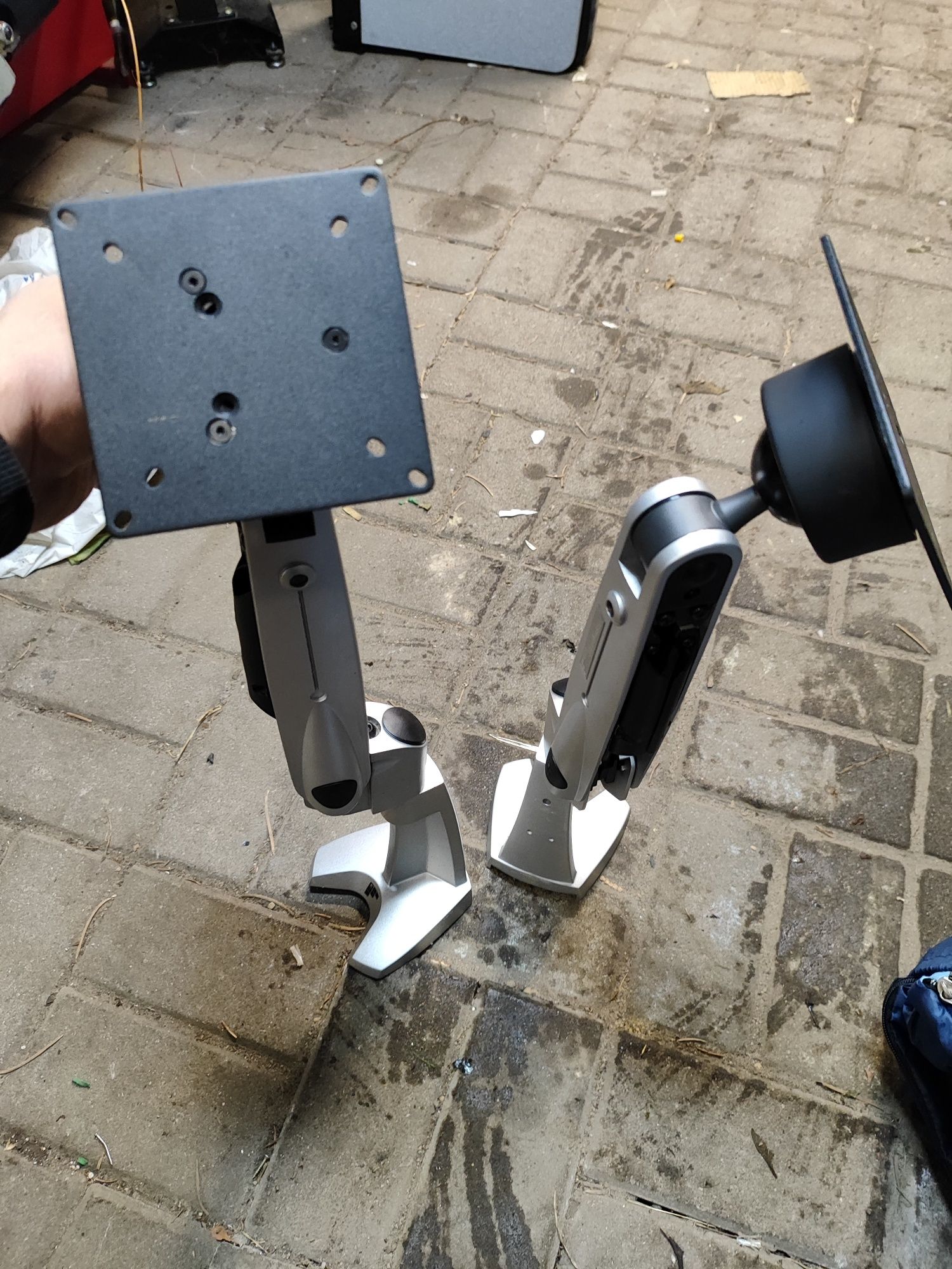Mocowanie monitora view master 360 z siłownikiem
