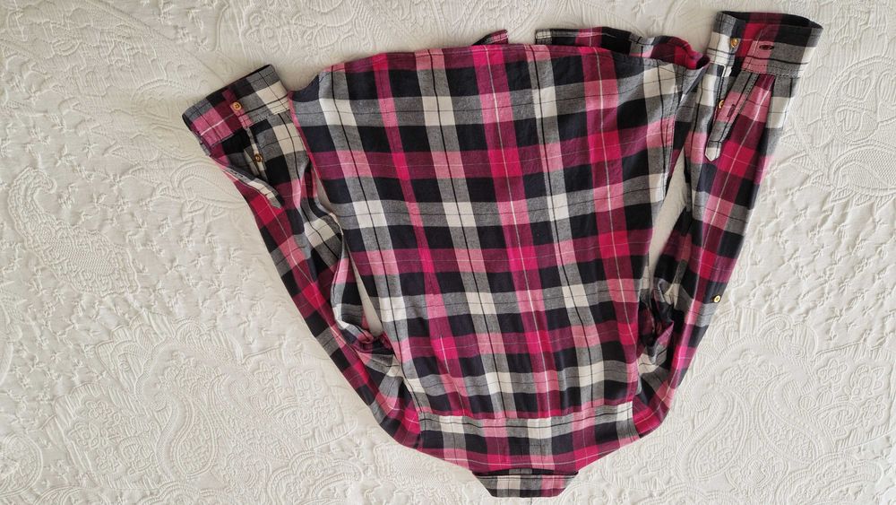 Camisa Xadrez flanela, botões dourados, tamanho S