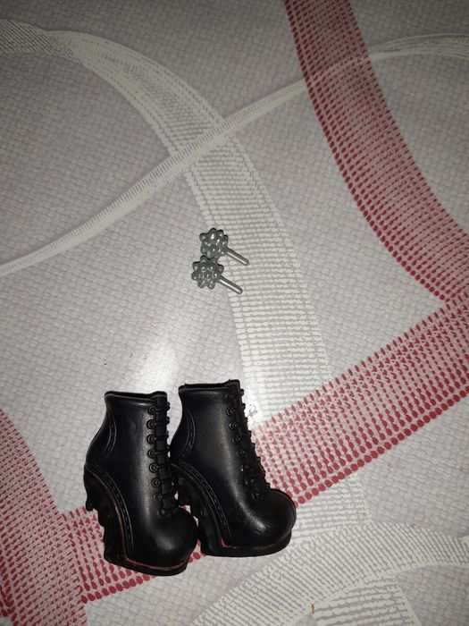 Кукла монстер хай и к ним аксесуари