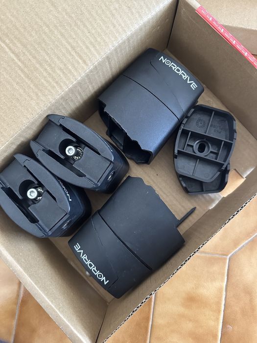 Barras de Tejadilho + Kit Pés