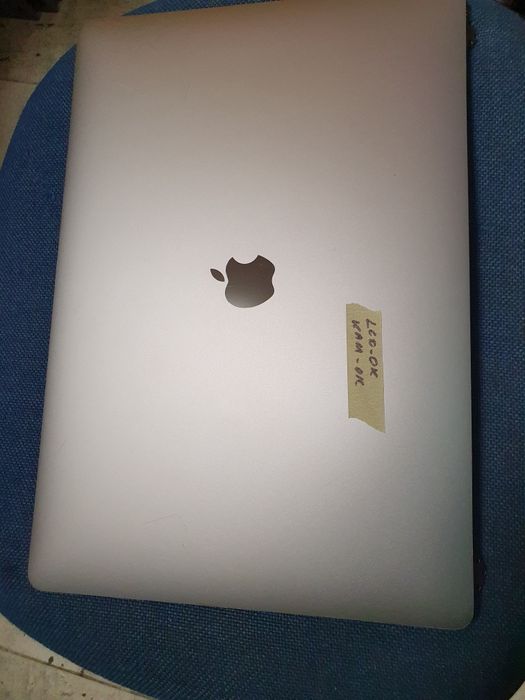 Дисплей матриця apple macbook pro a2141 space gray незначний недолік