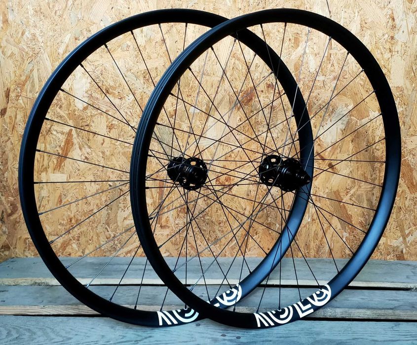 Komplet wyścigowych kół karbonowych 29" XC