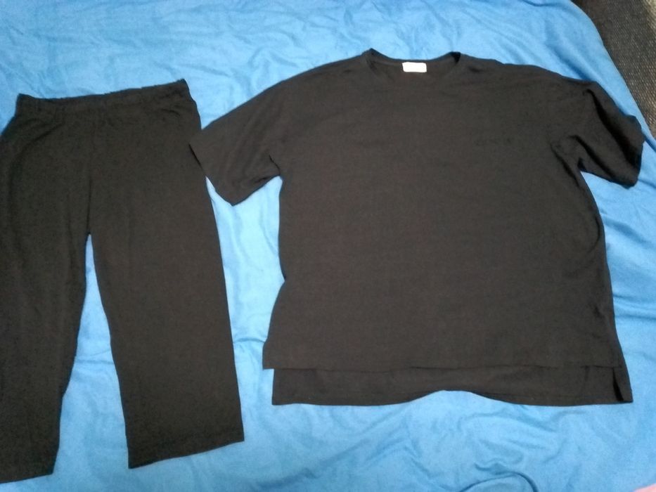 Продам літній трикотажний костюм 46 р