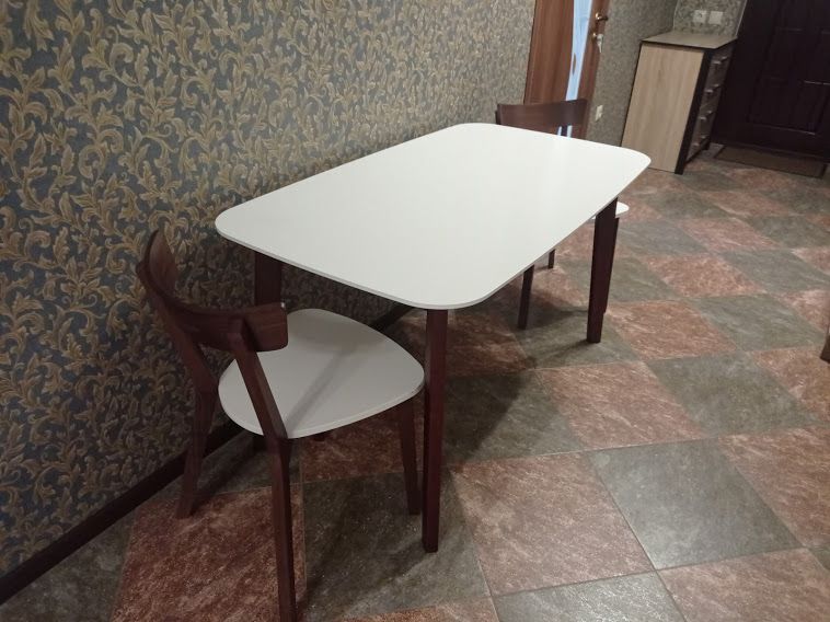 Стіл та два крісла/ Кухонний стіл з двома кріслами/ Обідній стіл