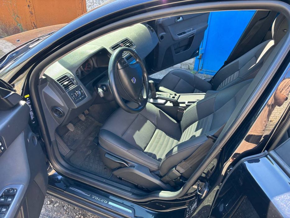 Авто Volvo V50 2008