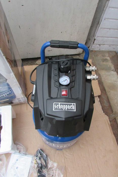 Вертикальний безмасляний компресор Scheppach 30L 10 бар (з Німеччини)