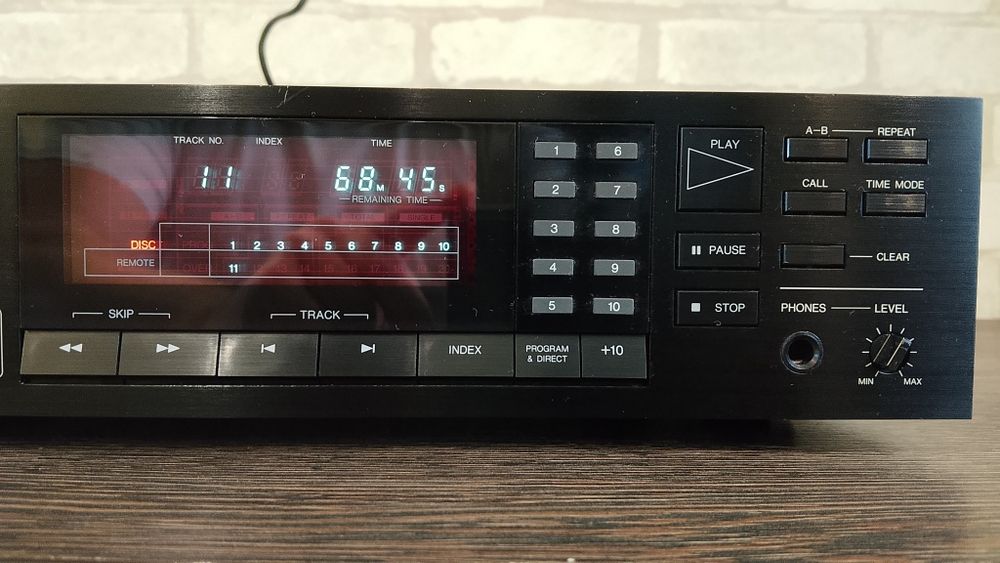 DENON DCD-1300 Compact Disc Player 1985-87