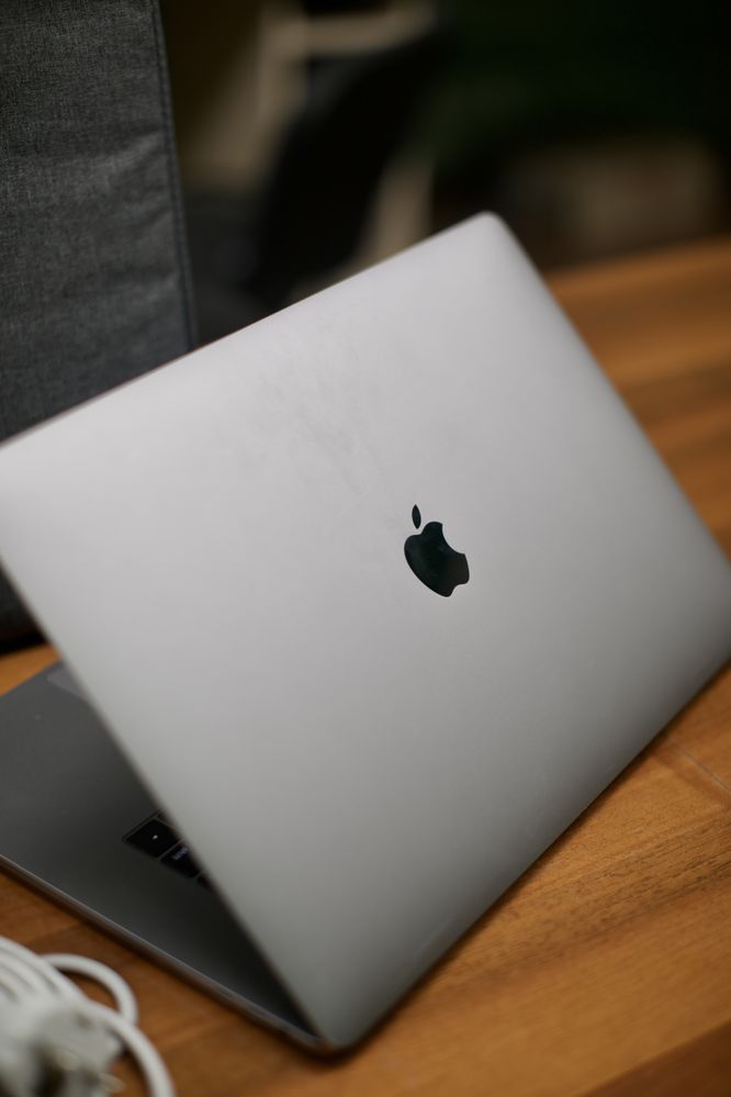 Apple Macbook Pro 15" 2017 | 512 ssd | Core i7