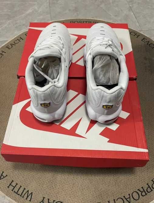 Buty Trampk Nike Air Max TN Plus White R.38