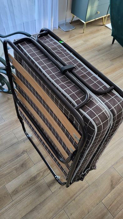 Łóżko polowe turystyczne