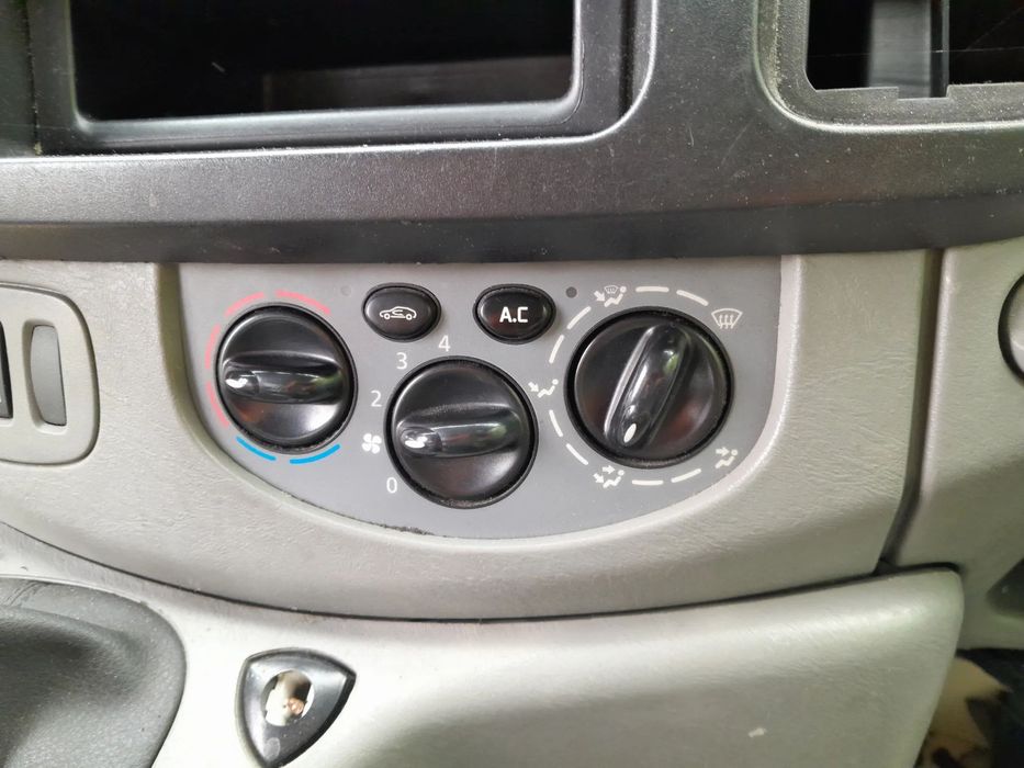 Panel klimatyzacji RENAULT Trafic II lift 01-14r.