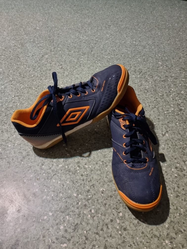 Buty męskie umbro rozmiar 42,5