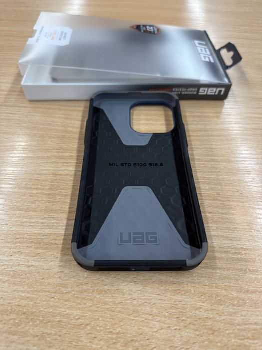 Чехол на Iphone 14 Pro  Max американской фирмы UAG бу отличный