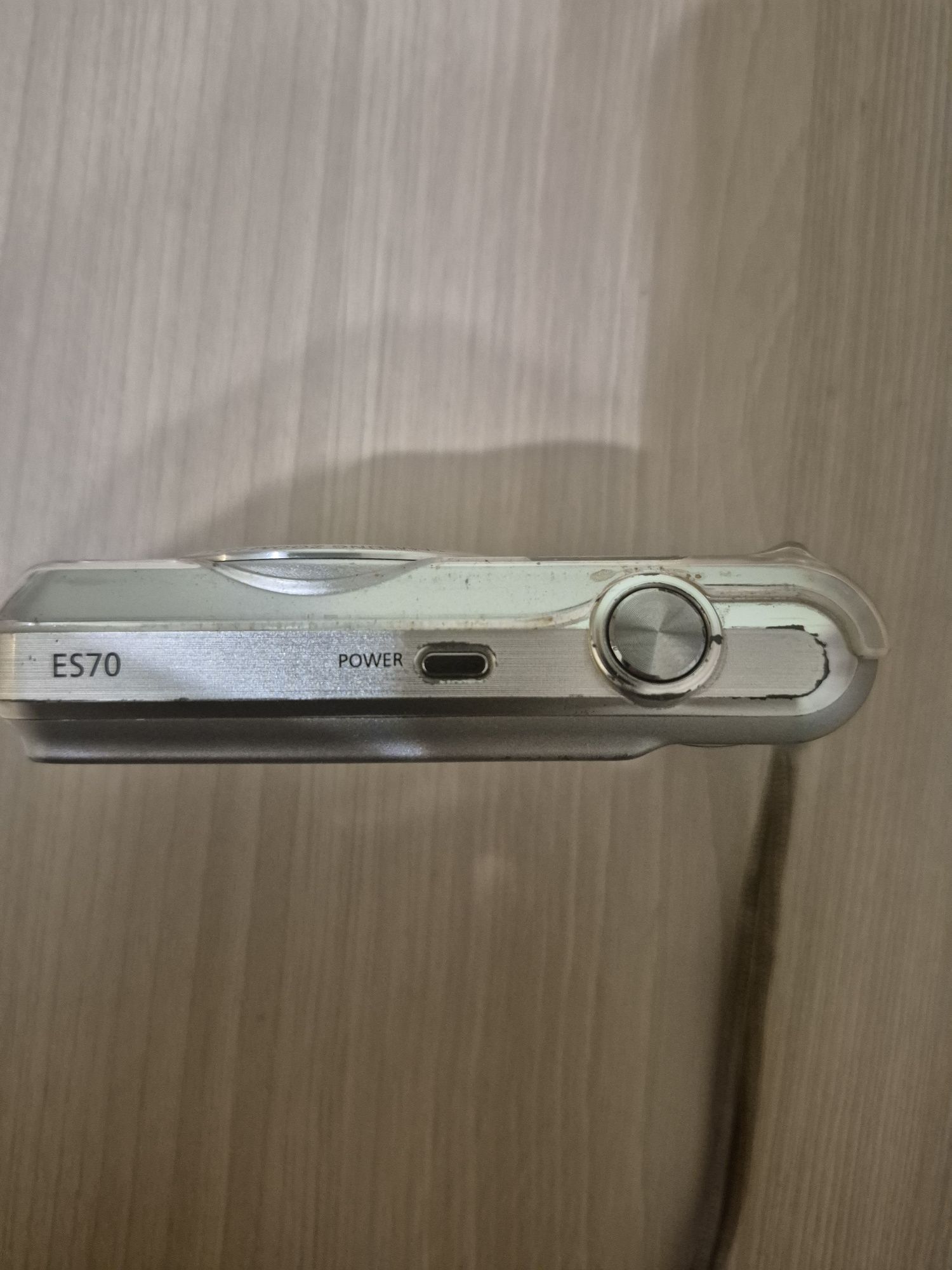 Samsung  ES70...