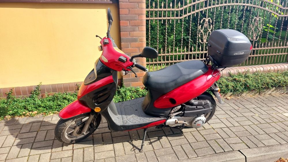 Skuter 125 +kask +nowy aku OC 04/2026