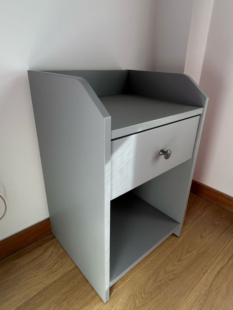 Mesa cabeceira Ikea
