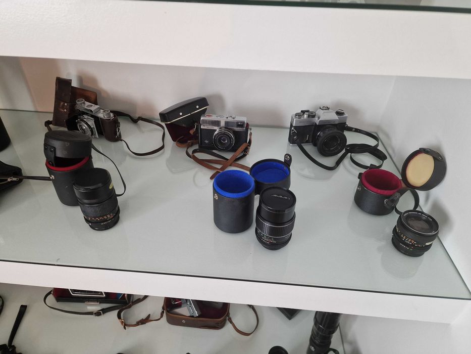 Máquinas antigas de filmar e fotografica