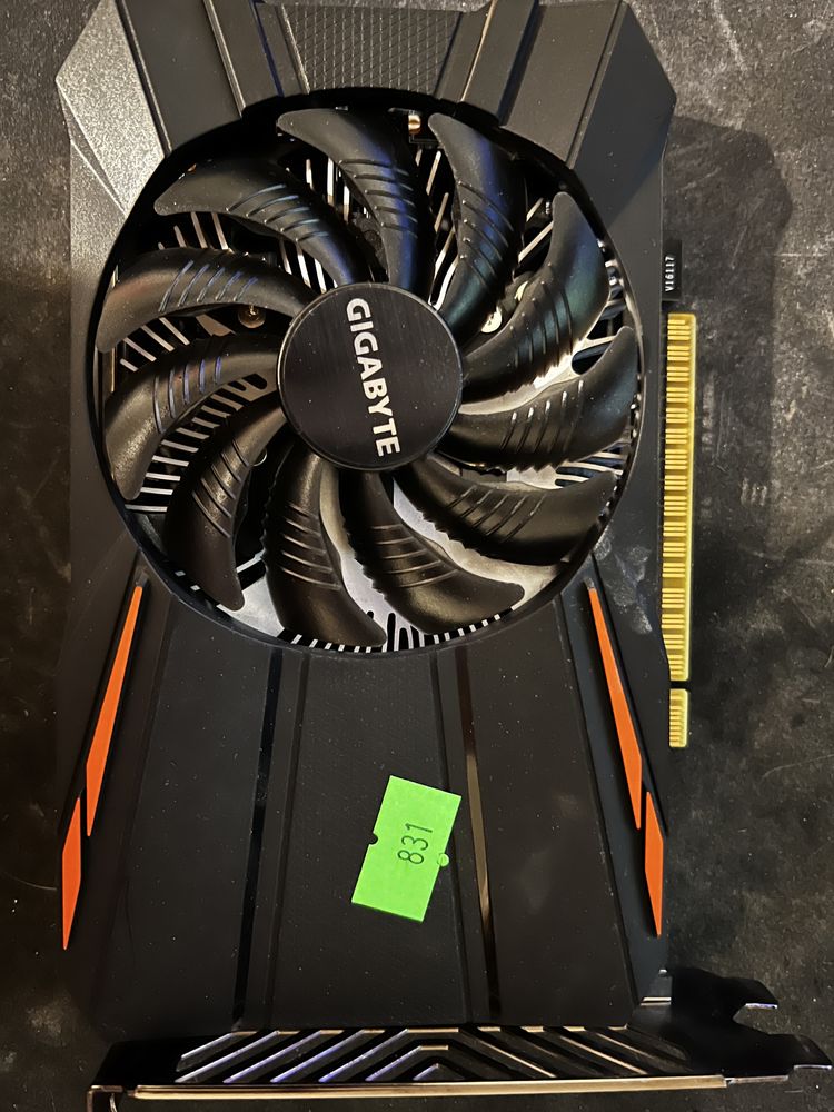 Gtx 1050 ti / gx730