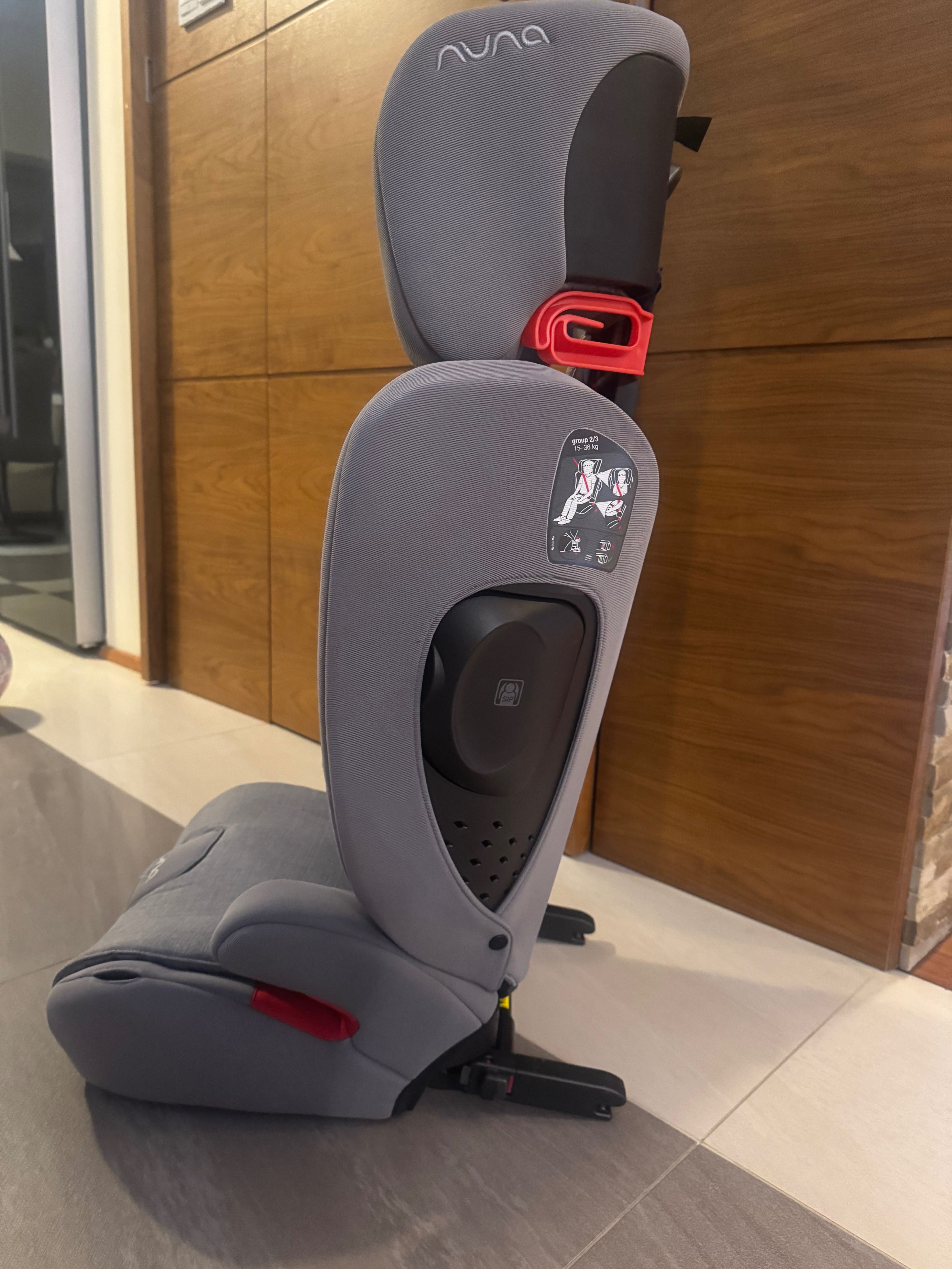 Fotelik samochodowy Nuna Aace z isofix 15-36 kg.