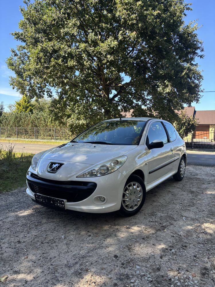 Peugot 206 Plus • 1.4 Benzyna ( 75 koni ) • 2010 Rok • 144 Tyś Km
