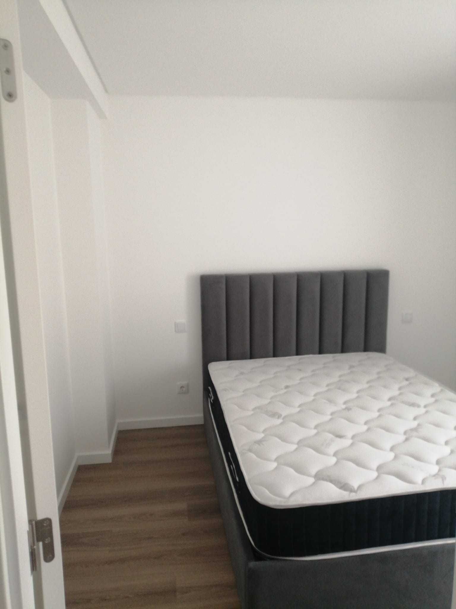 Apartamento T1 - novo e mobilado