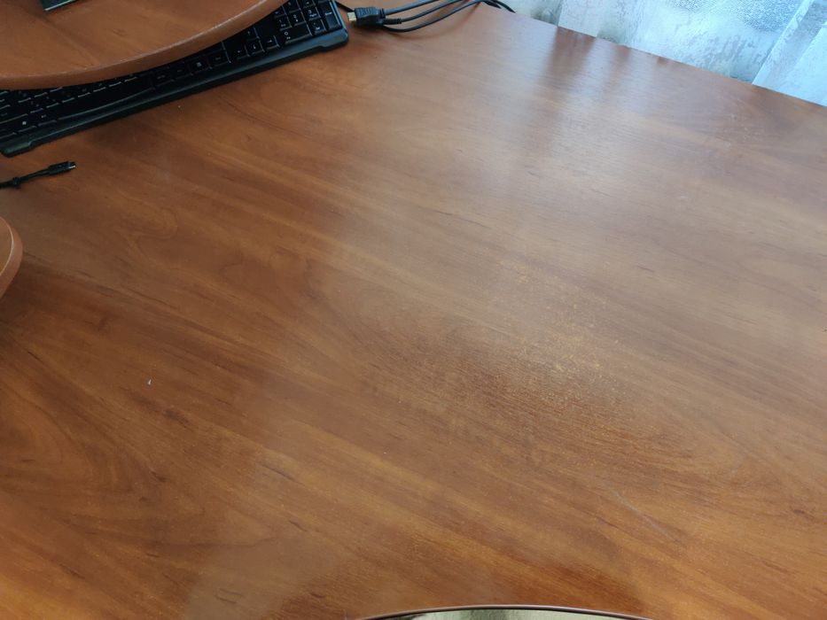 Продам кутовий комп'ютерний стіл