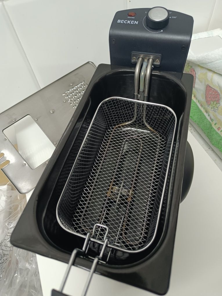 Fritadeira BECKEN usada 2X com garantia
