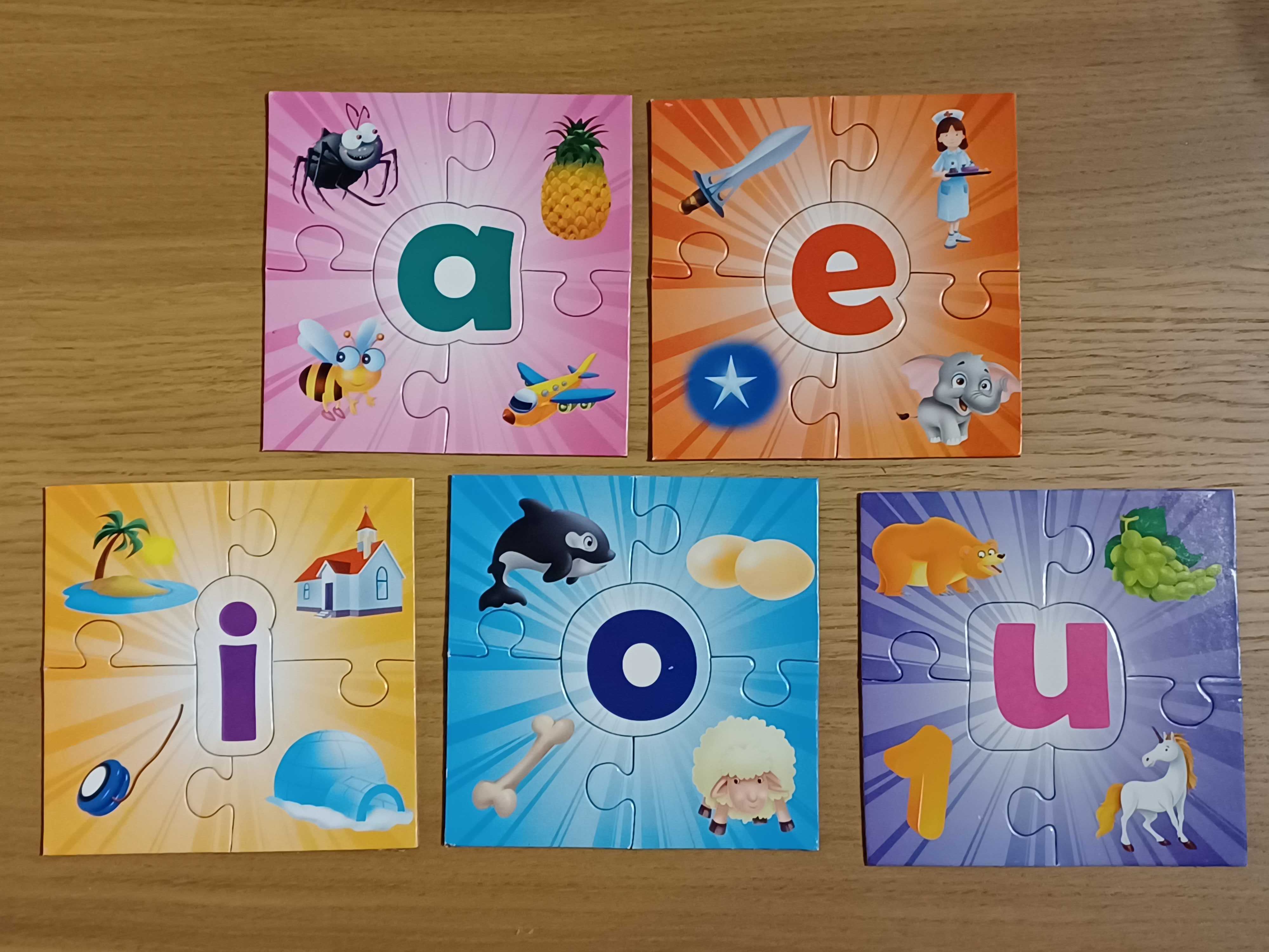 Puzzles infantis As Vogais