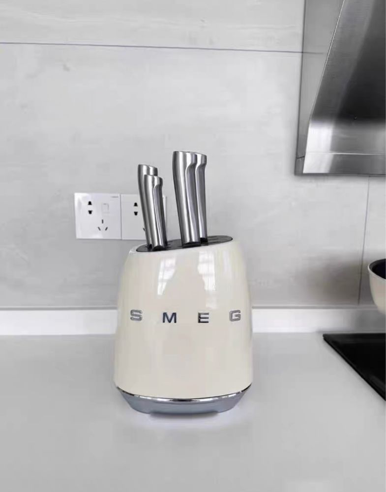 Кухонні Ножі smeg ,нож smeg