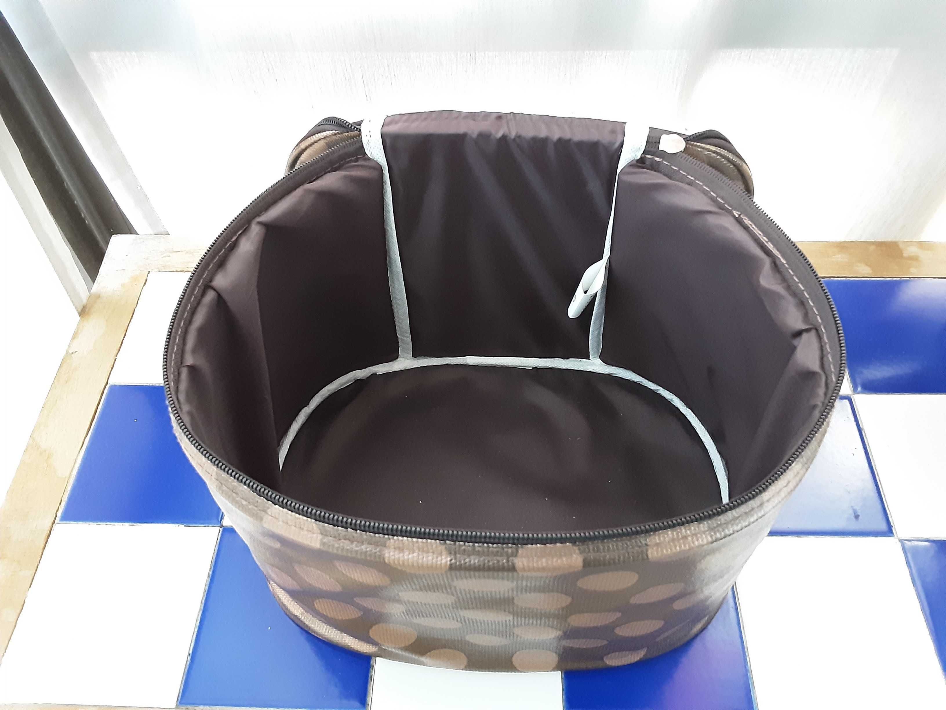 Necessaire "Bolinhas" Oriflame