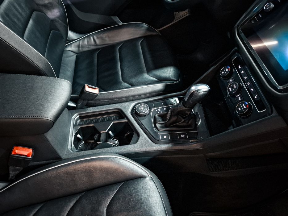 VOLKSWAGEN tiguan sel premium