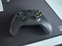 Pad Xbox Series X + akumulator Venom 1100mAh – bardzo dobry stan
