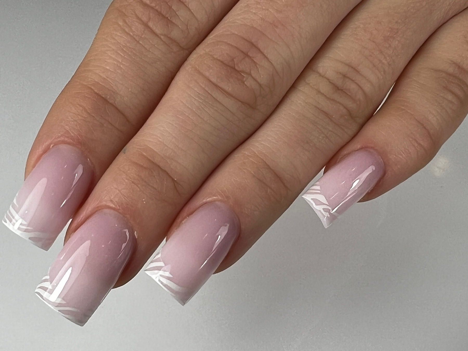 Manicure hybridowe, przedłużenie paznokcie