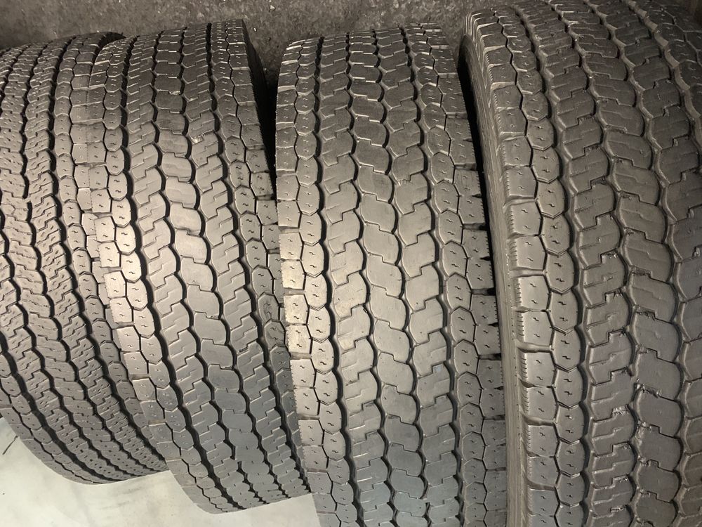 шина вантажна б/в 275/80R22,5 Yokohama 902ZE (4 шт)