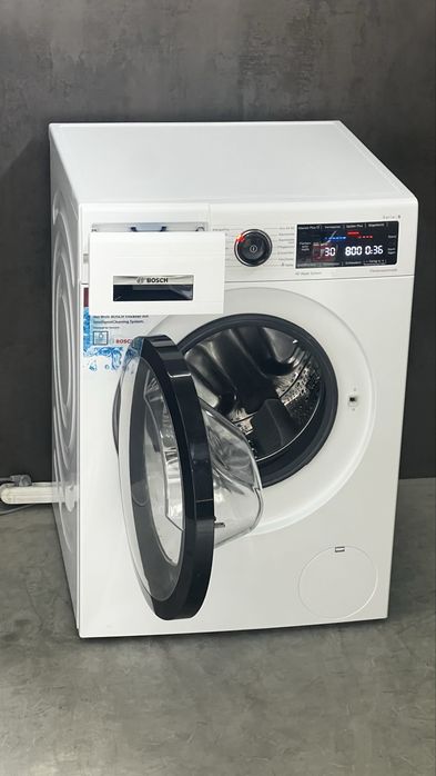 Стиральная машина Bosch Serie 8 WAV28M30 пральна машина пралка