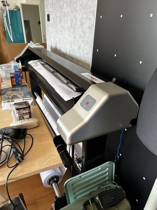 Ploter InvenJet 1250CZ-2H o szer. druku 120 cm z głowicami