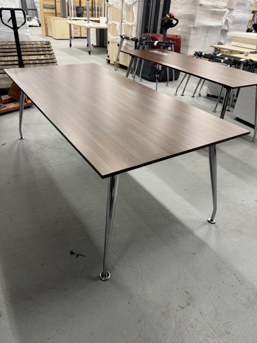 Stoly konferencyjne wym 213/100/74 ,uzywany, poleasingowy