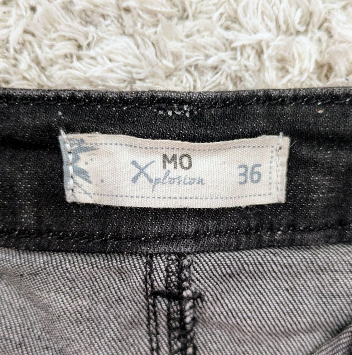 Vestidos e saia S