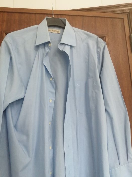 Camisa de homem azul