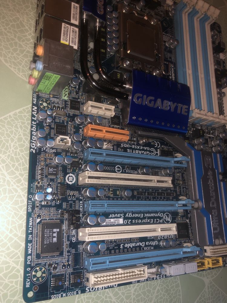 Placa principal gigabyte GA-EX58-UD5