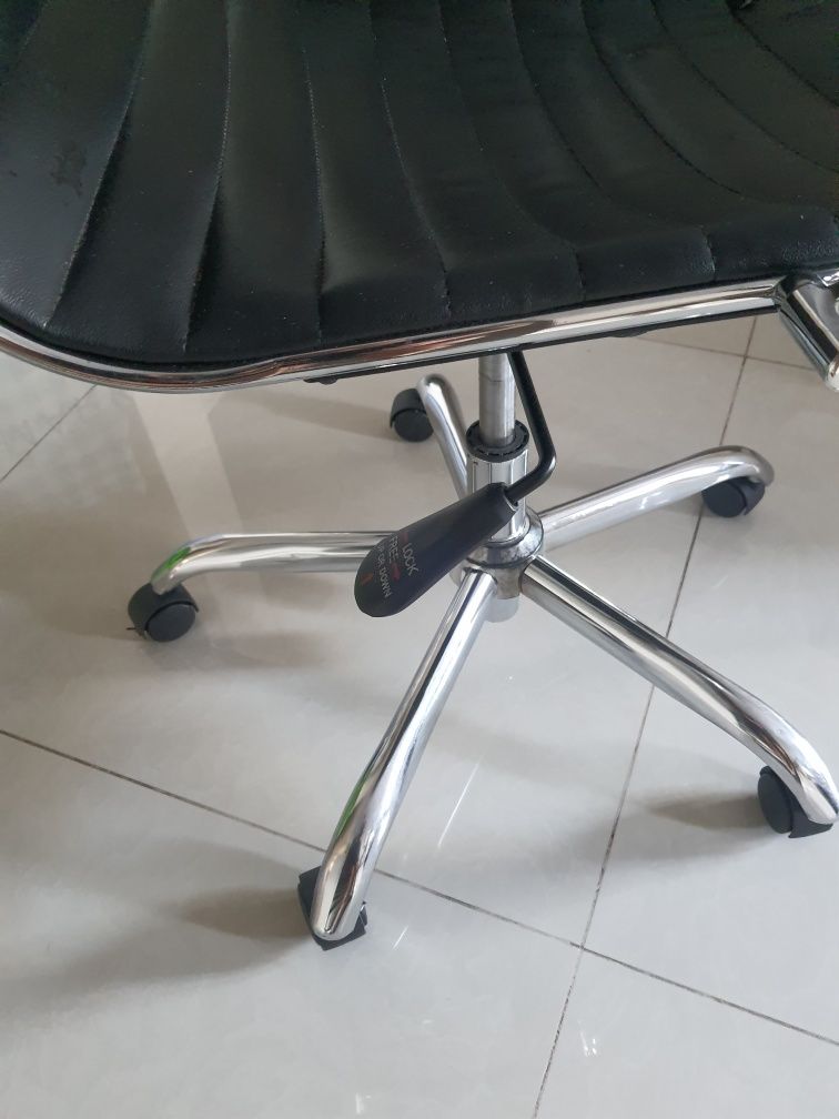 Cadeira de escritorio
