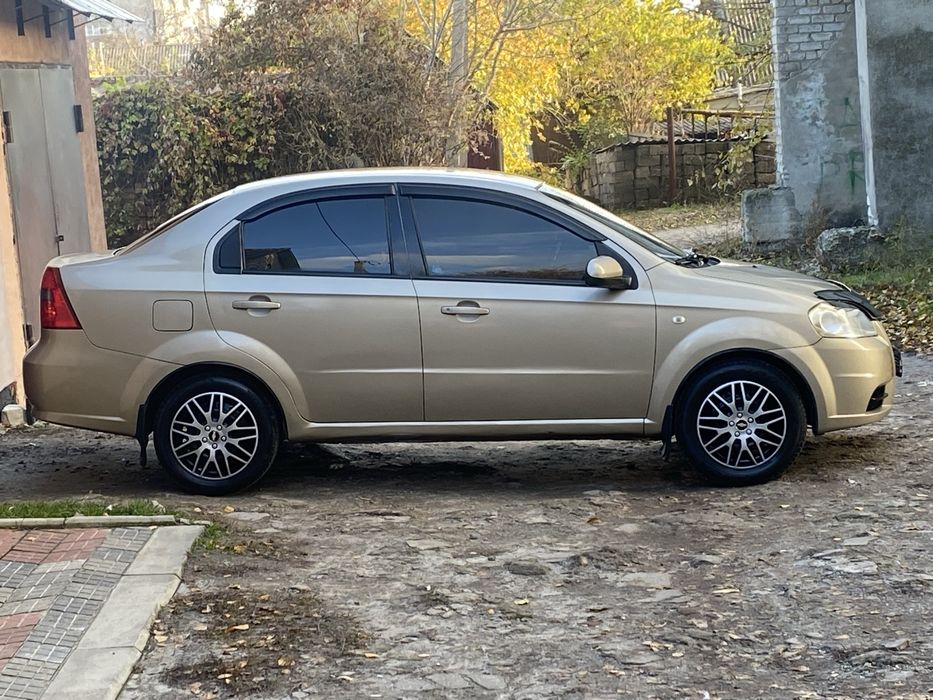 Продам авто в гарному стані 2013рік ,160тис пробігу 3900у.е