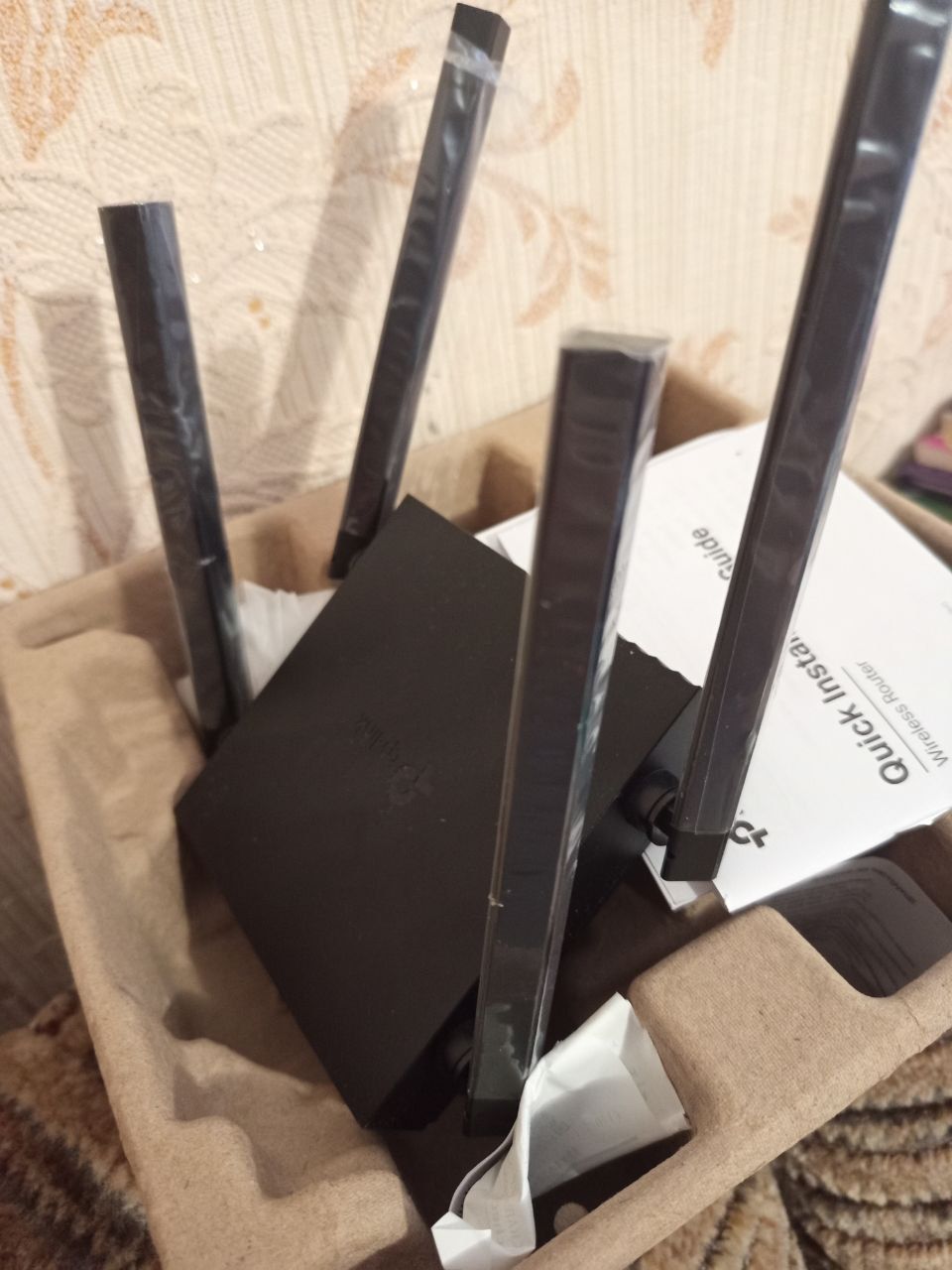 Продам новий wi-fi роутер Tp-link.