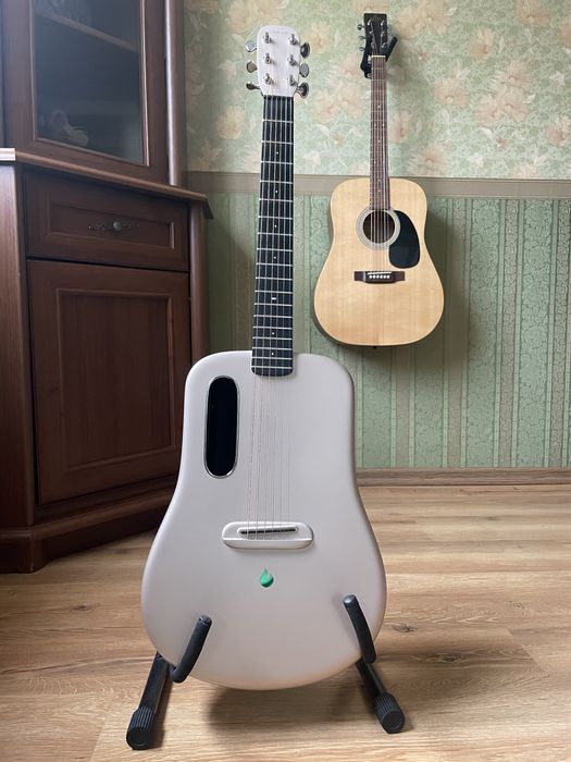 lava me 4 carbon (36″) soft gold