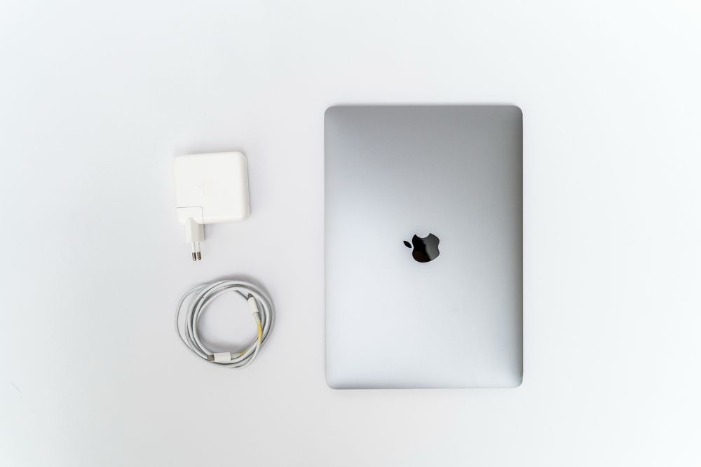 Sprzedam MacBook Pro 13" (2018) – i5, 8GB RAM