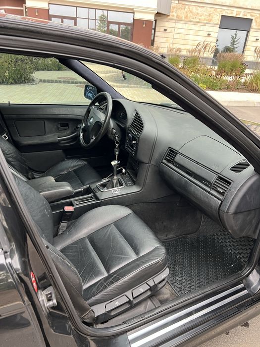 Продам BMW e36 Кожа Клімат робочий!