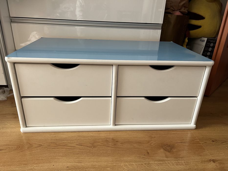 dwie szafki wiszace + komoda