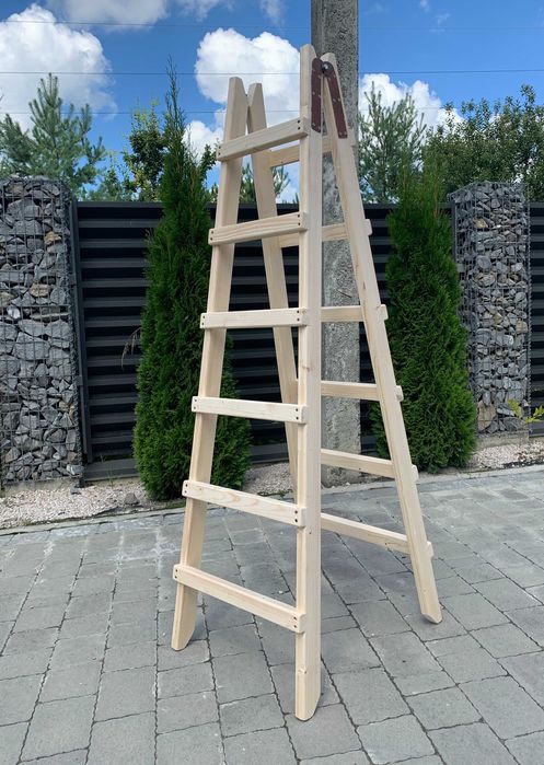 Драбина - стримянка (дерев'яна) ходуля