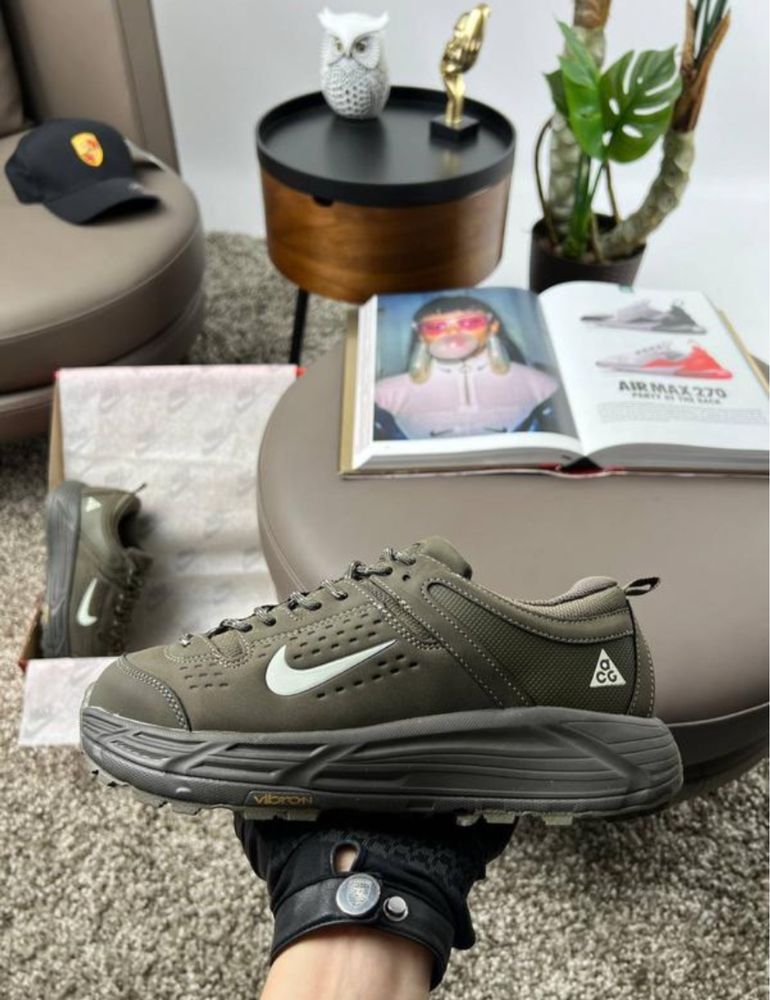Чоловічі кросівки nike acg running khaki