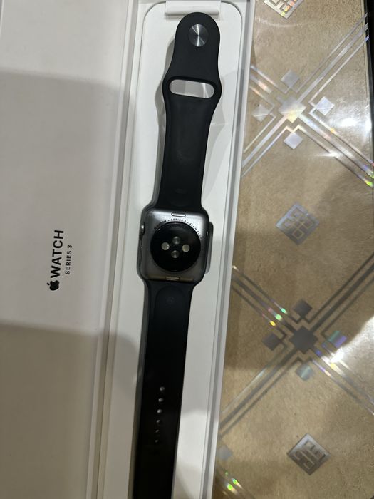 Apple Watch Series 3 (42 мм) – ідеальний стан, GPS, повний комплект